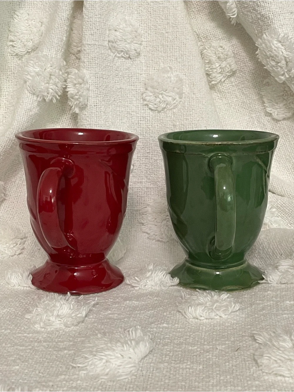 Vintage Bella Glazed Stoneware 4 1/2” Mugs by Debby Segura Red and Green